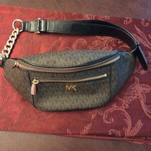 Michael Kors Medium Logo Belt Bag